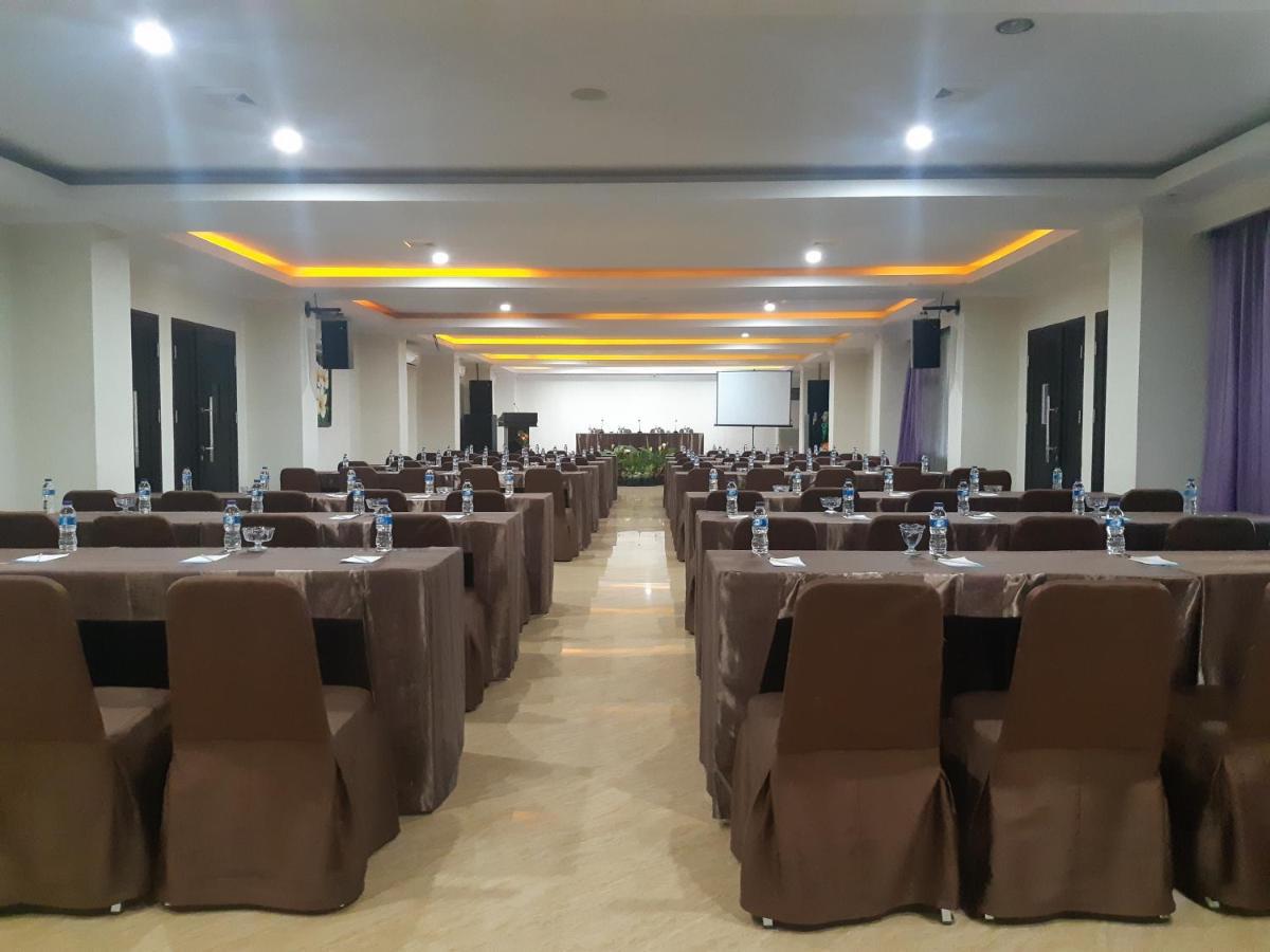 Pacific Hotel Ambon Exteriör bild